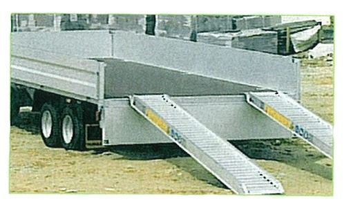 Rampes Aluminium avec appui tuyau - 1,50 mètres - 3000 kg - Accessoire  Remorque